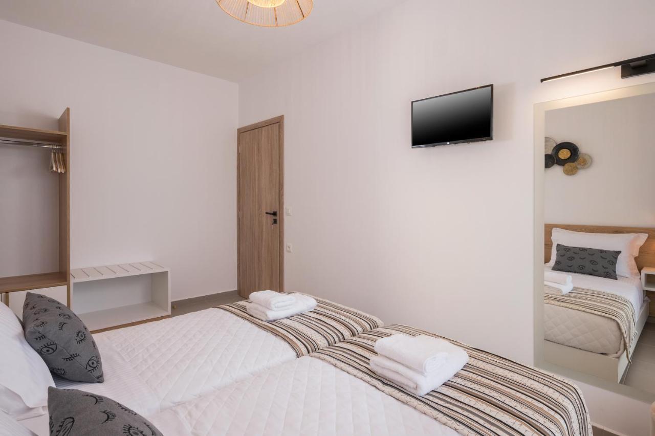 Indigo Blue Seaside Deluxe Apartments 키사모스 외부 사진