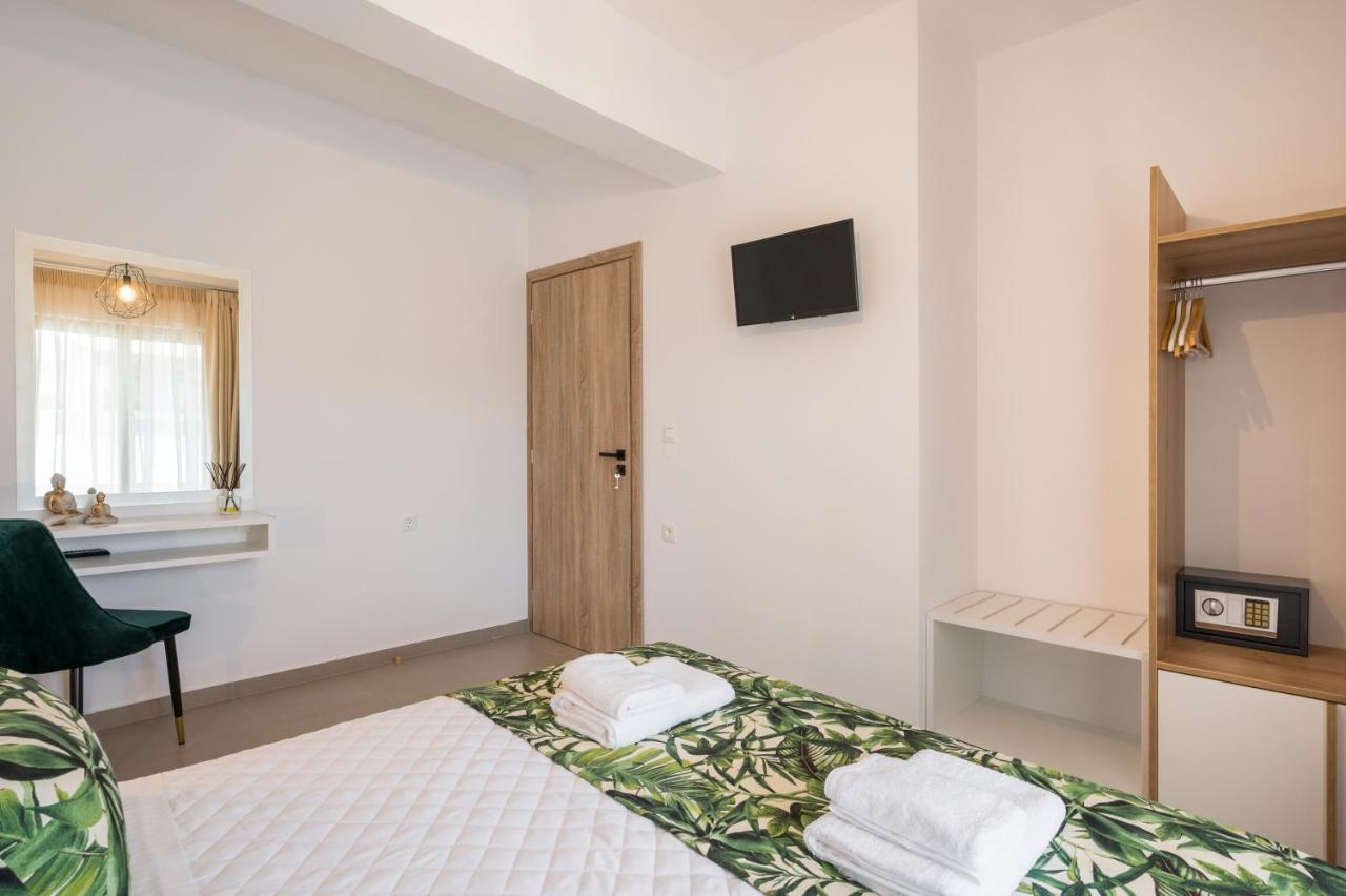 Indigo Blue Seaside Deluxe Apartments 키사모스 외부 사진