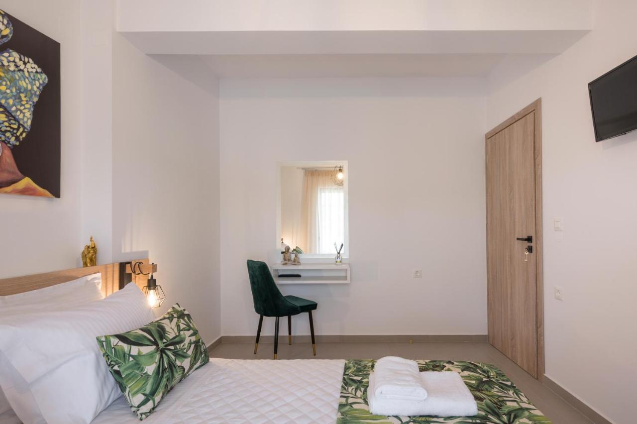 Indigo Blue Seaside Deluxe Apartments 키사모스 외부 사진