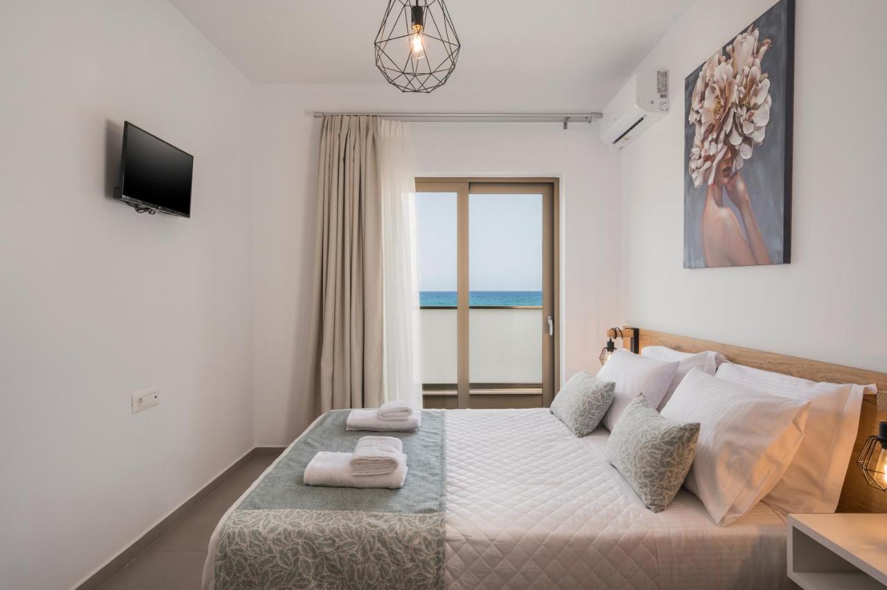Indigo Blue Seaside Deluxe Apartments 키사모스 외부 사진